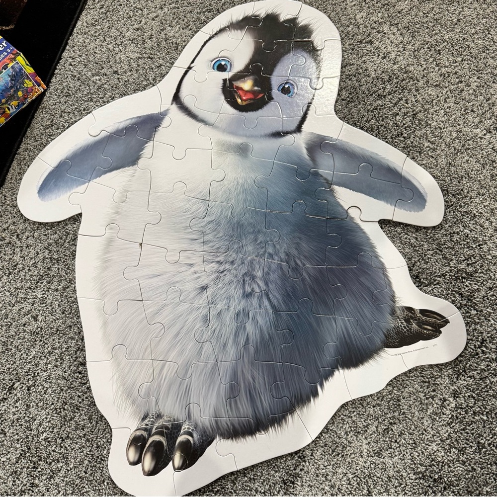Happy Feet Two. 46 piece Penguin Shaped Kids Puzzle - no box